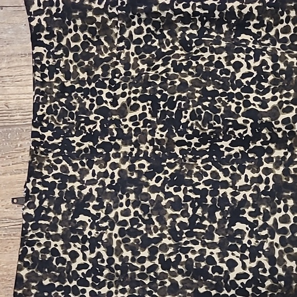 Ann Taylor leopard skirt zipper back 4 - Picture 2 of 4